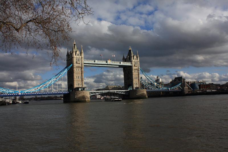 102-Tower Bridge,5 aprile 2010.JPG